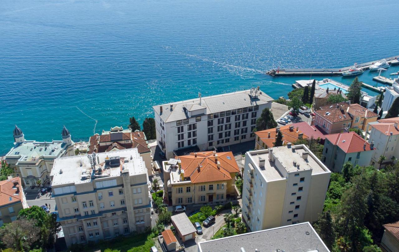 Penthouse At Villa Mascagni Opatija Buitenkant foto